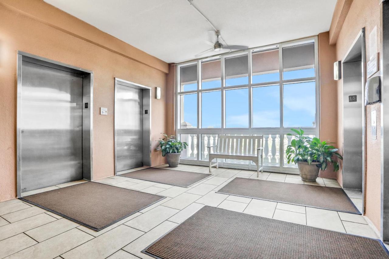 Sunrise 611 Apartment